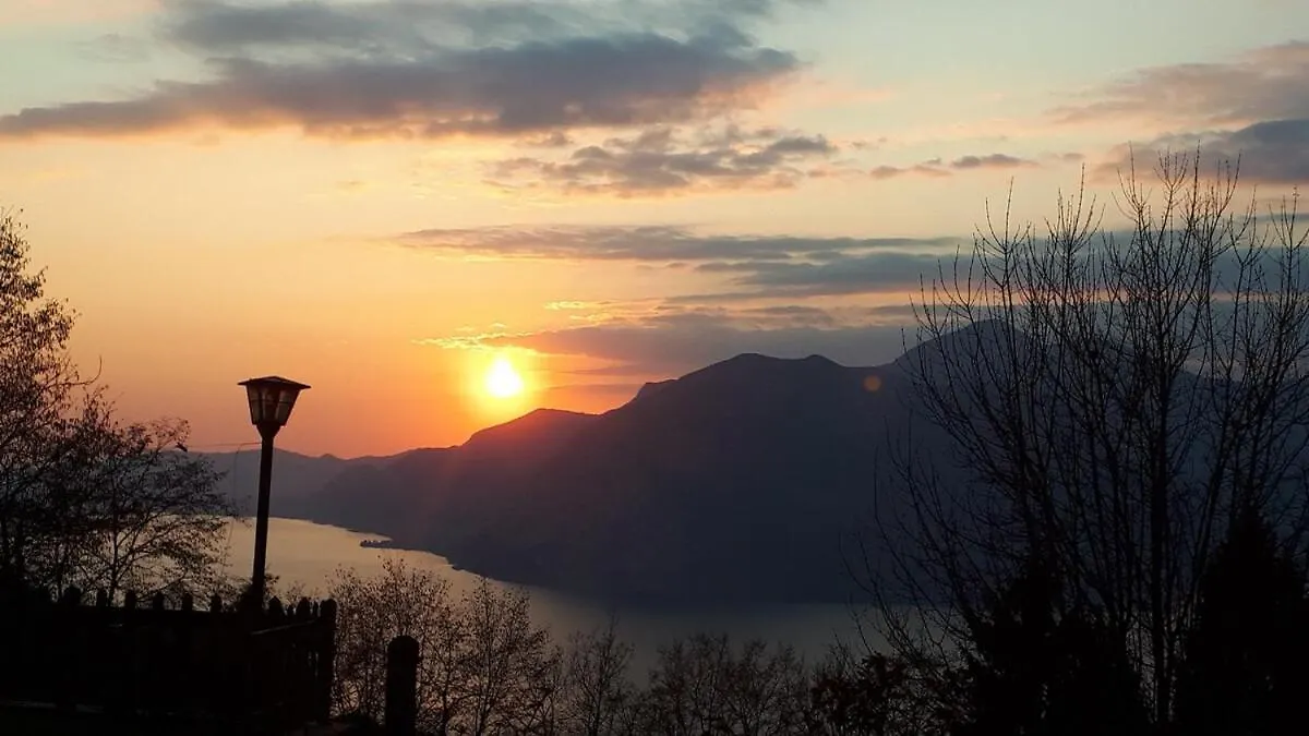 Ca Del Lago Sulzano 0*,  Ιταλία