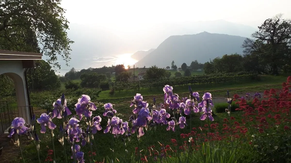 Ca Del Lago Sulzano Βίλα
